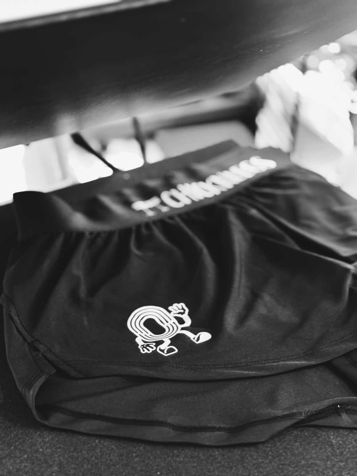 Women’s Chickn Leg Split Shorts